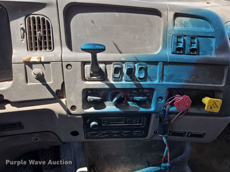 image for item DY0402 2007 Sterling L-Line dump truck