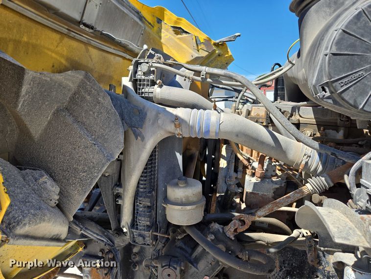 image for item DY0402 2007 Sterling L-Line dump truck