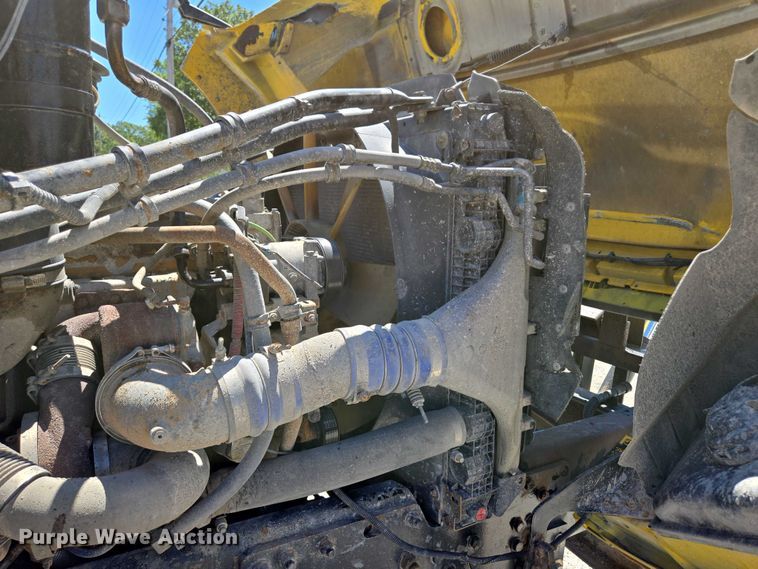 image for item DY0402 2007 Sterling L-Line dump truck