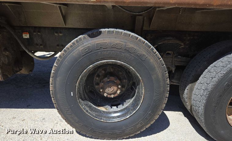 image for item DY0402 2007 Sterling L-Line dump truck