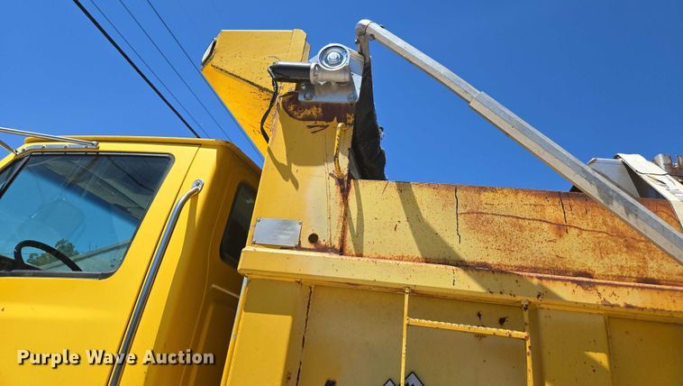 image for item DY0403 2008 Sterling L-Line dump truck