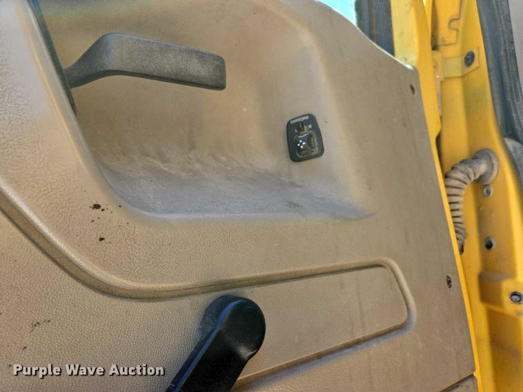 image for item DY0403 2008 Sterling L-Line dump truck