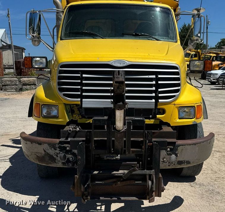 image for item DY0404 2009 Sterling L-Line dump truck