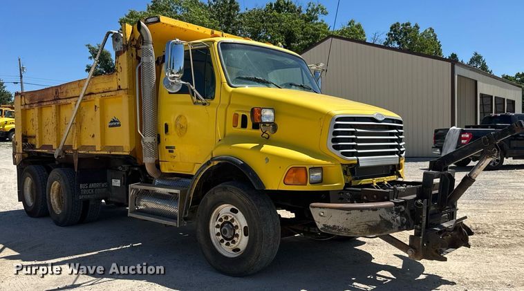 image for item DY0404 2009 Sterling L-Line dump truck