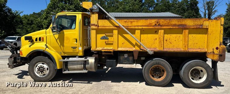 image for item DY0404 2009 Sterling L-Line dump truck