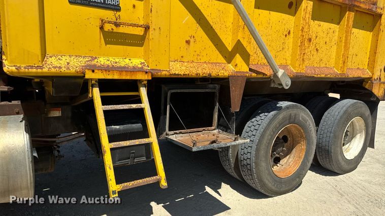 image for item DY0404 2009 Sterling L-Line dump truck