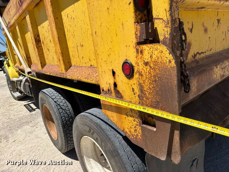 image for item DY0404 2009 Sterling L-Line dump truck