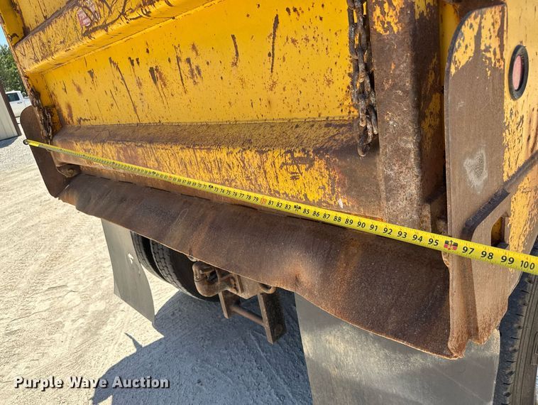 image for item DY0404 2009 Sterling L-Line dump truck