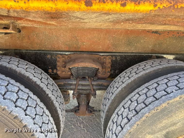 image for item DY0404 2009 Sterling L-Line dump truck