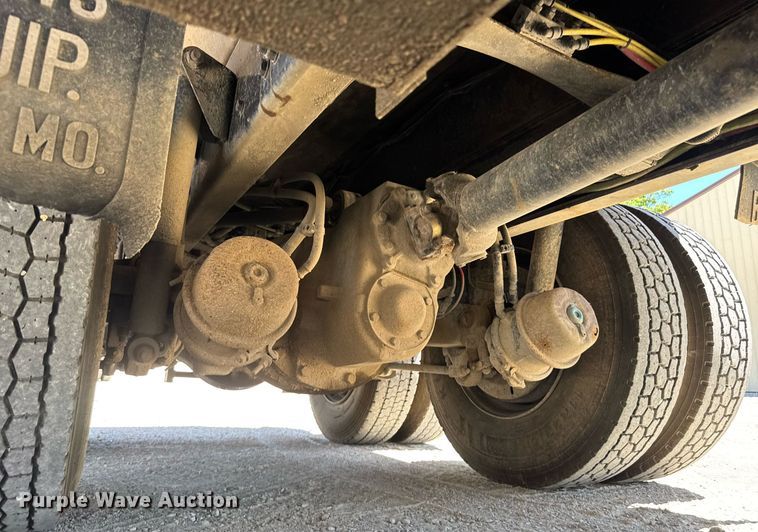 image for item DY0404 2009 Sterling L-Line dump truck