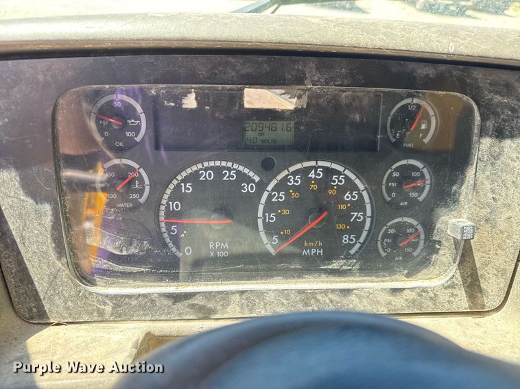 image for item DY0404 2009 Sterling L-Line dump truck