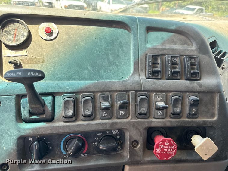 image for item DY0404 2009 Sterling L-Line dump truck