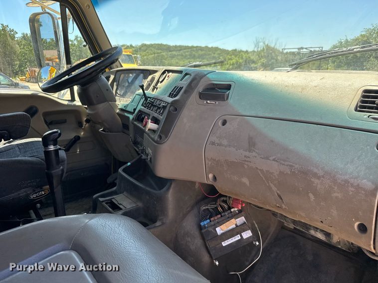 image for item DY0404 2009 Sterling L-Line dump truck