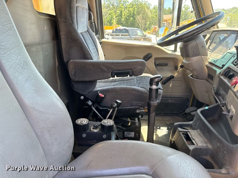 image for item DY0404 2009 Sterling L-Line dump truck