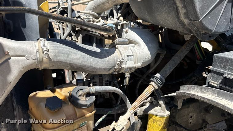 image for item DY0404 2009 Sterling L-Line dump truck