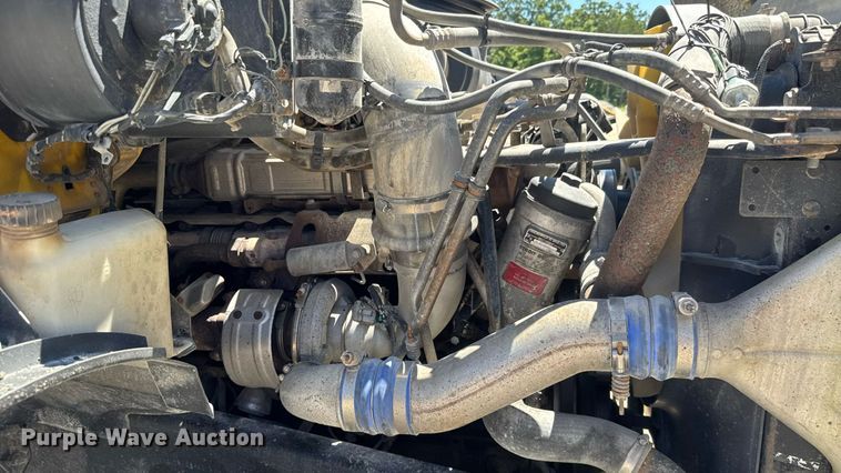 image for item DY0404 2009 Sterling L-Line dump truck