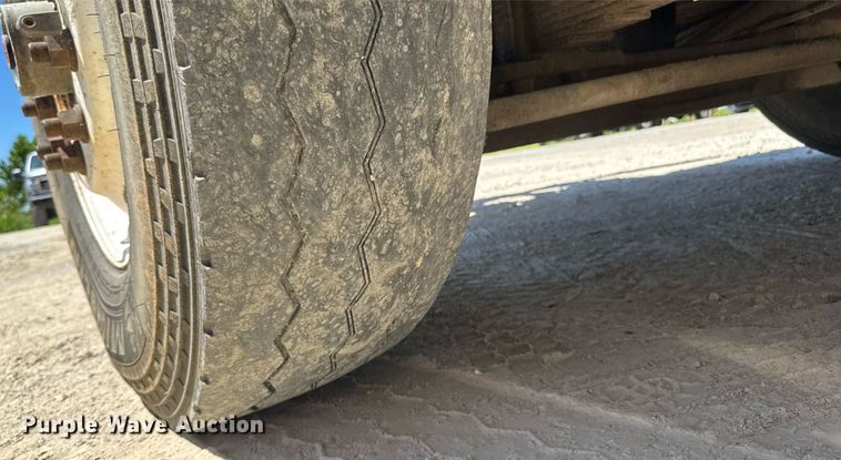 image for item DY0404 2009 Sterling L-Line dump truck