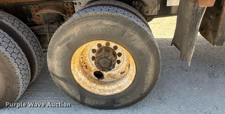 image for item DY0404 2009 Sterling L-Line dump truck