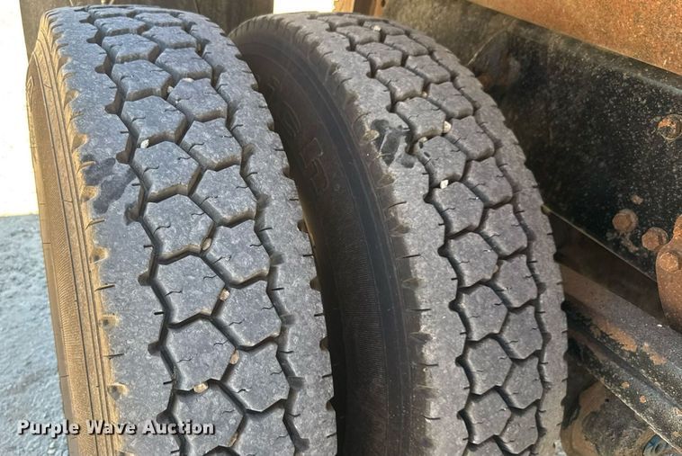 image for item DY0404 2009 Sterling L-Line dump truck