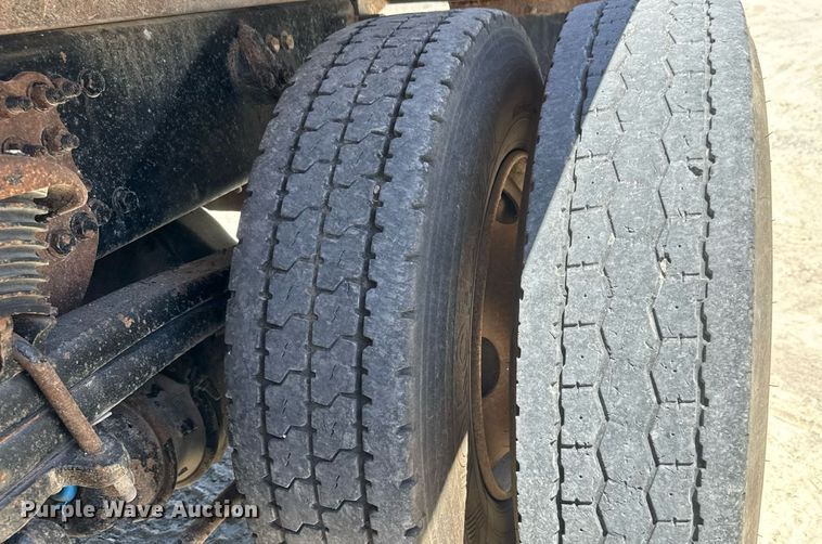 image for item DY0404 2009 Sterling L-Line dump truck