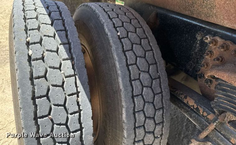 image for item DY0404 2009 Sterling L-Line dump truck