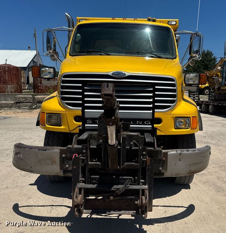 image for item DY0405 2007 Sterling  L-Line dump truck