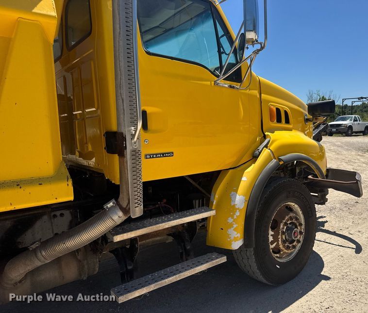 image for item DY0405 2007 Sterling  L-Line dump truck