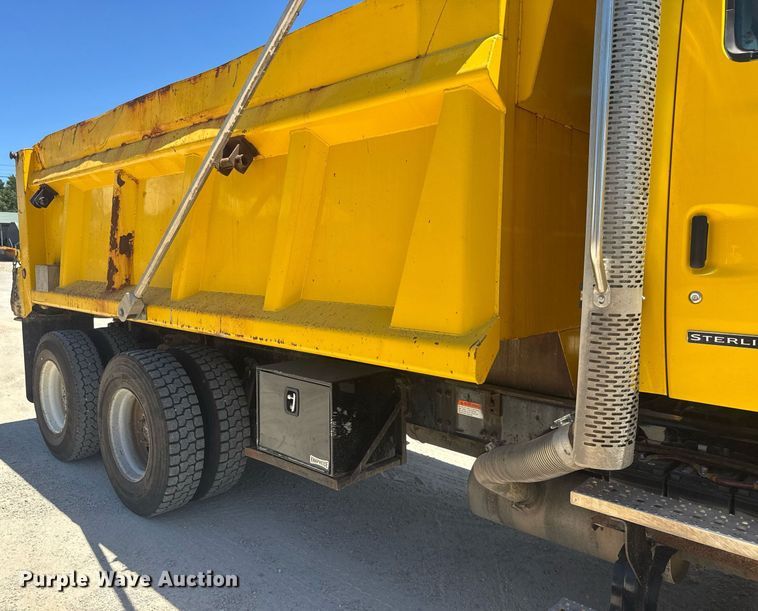 image for item DY0405 2007 Sterling  L-Line dump truck