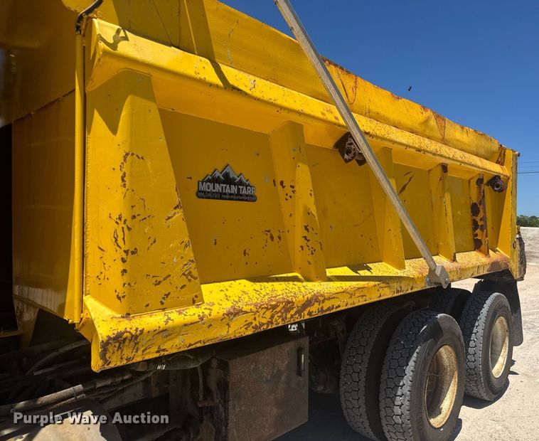 image for item DY0405 2007 Sterling  L-Line dump truck