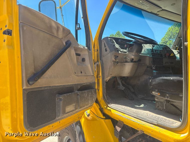 image for item DY0405 2007 Sterling  L-Line dump truck