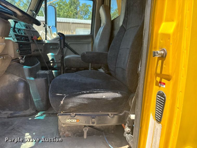 image for item DY0405 2007 Sterling  L-Line dump truck