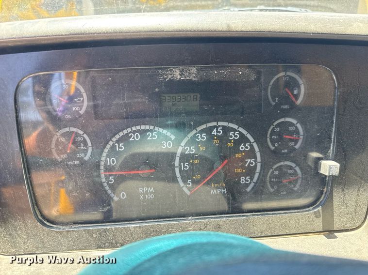 image for item DY0405 2007 Sterling  L-Line dump truck