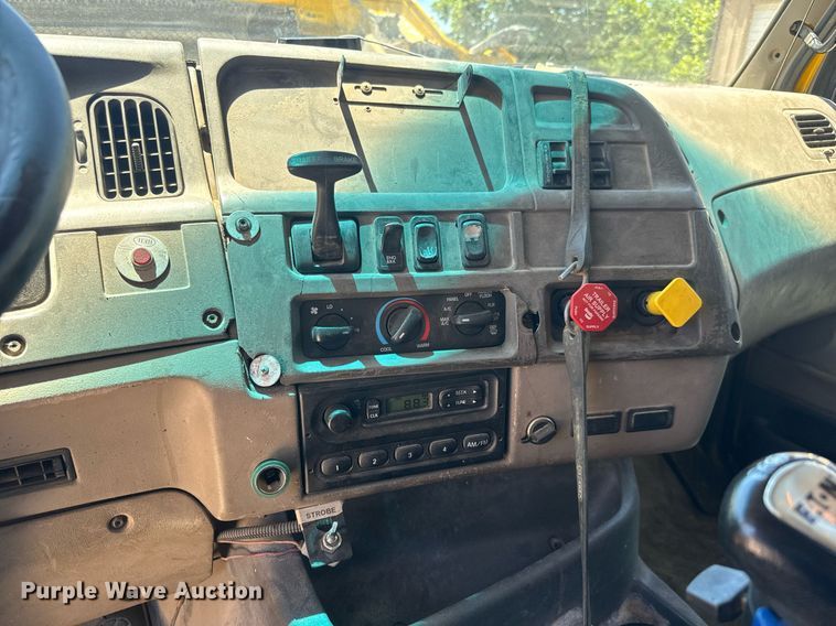 image for item DY0405 2007 Sterling  L-Line dump truck