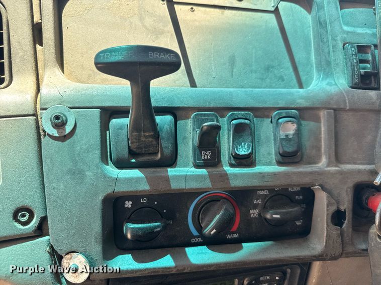 image for item DY0405 2007 Sterling  L-Line dump truck