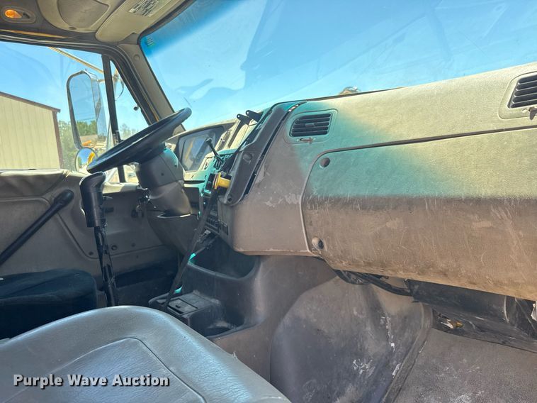 image for item DY0405 2007 Sterling  L-Line dump truck