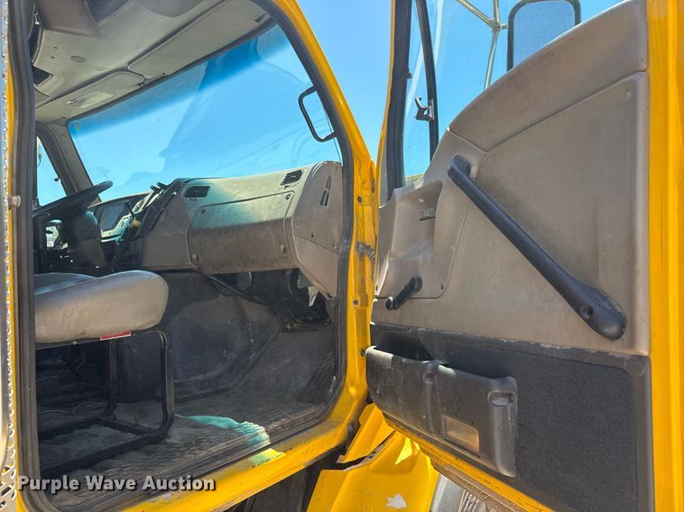 image for item DY0405 2007 Sterling  L-Line dump truck