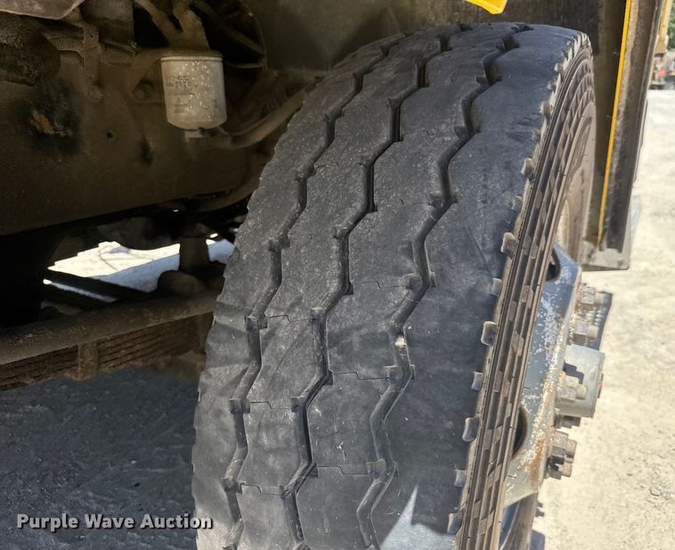 image for item DY0405 2007 Sterling  L-Line dump truck