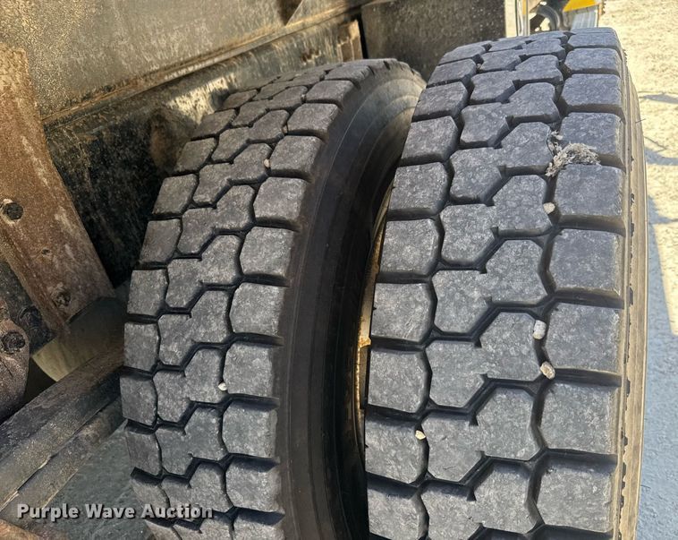 image for item DY0405 2007 Sterling  L-Line dump truck