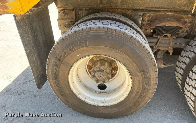 image for item DY0405 2007 Sterling  L-Line dump truck