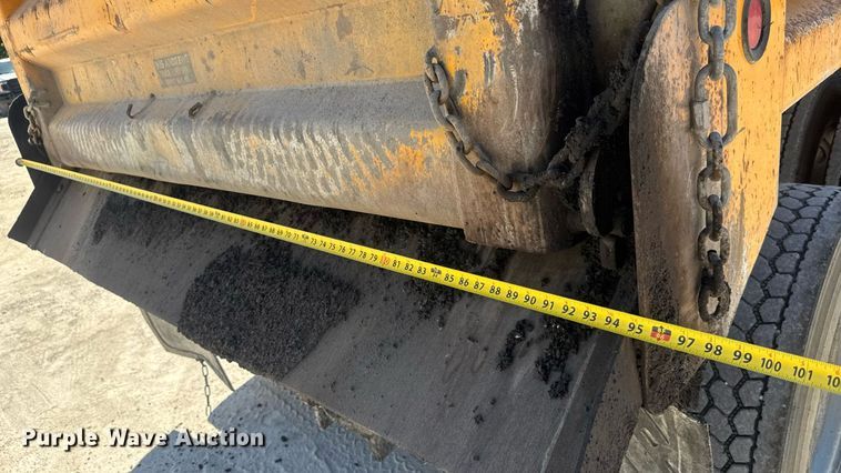 image for item DY0406 2014 Western Star 4700SB dump truck