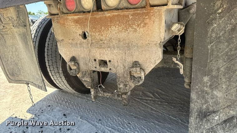 image for item DY0406 2014 Western Star 4700SB dump truck