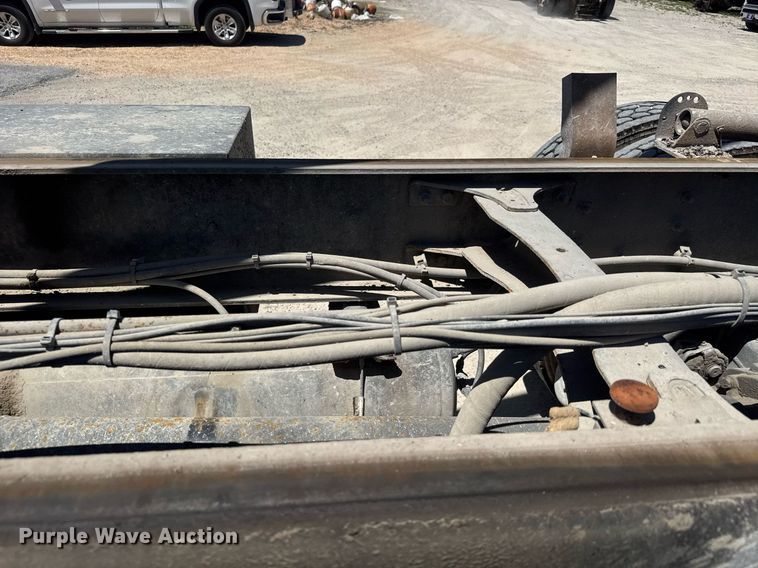 image for item DY0406 2014 Western Star 4700SB dump truck