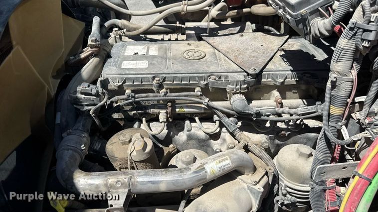 image for item DY0406 2014 Western Star 4700SB dump truck