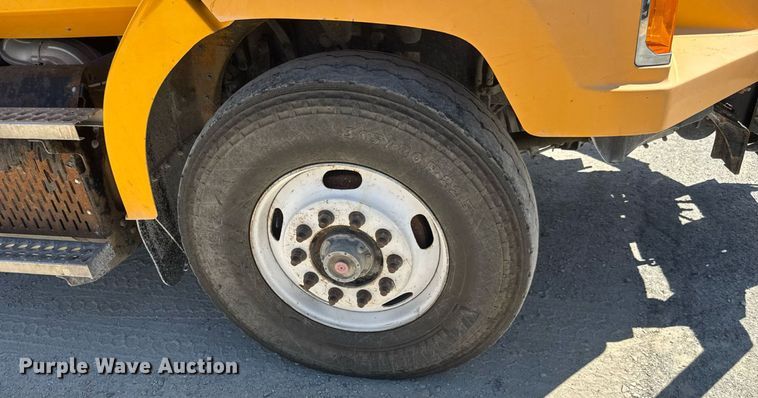 image for item DY0406 2014 Western Star 4700SB dump truck