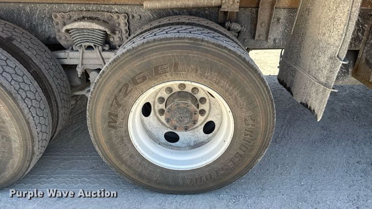 image for item DY0406 2014 Western Star 4700SB dump truck