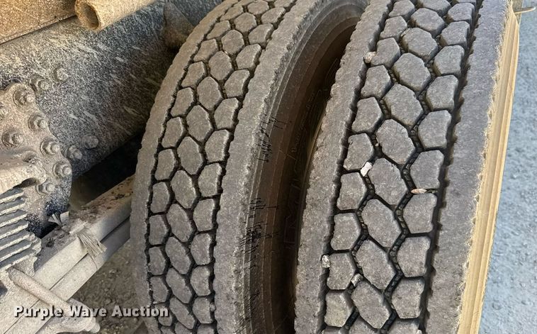 image for item DY0406 2014 Western Star 4700SB dump truck