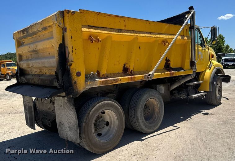 image for item DY0407 2007 Sterling L-Line dump truck