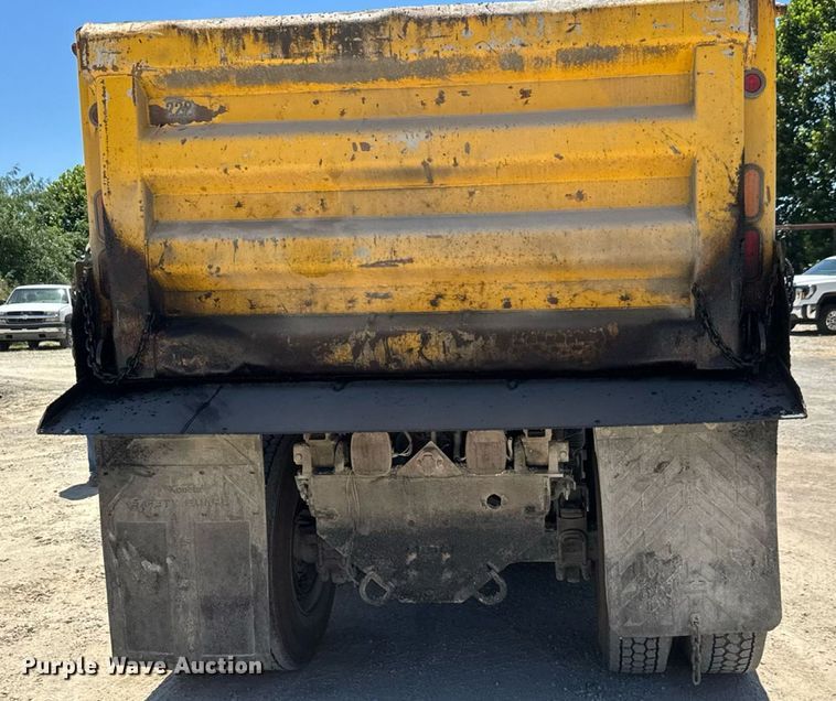 image for item DY0407 2007 Sterling L-Line dump truck