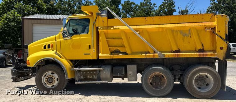image for item DY0407 2007 Sterling L-Line dump truck