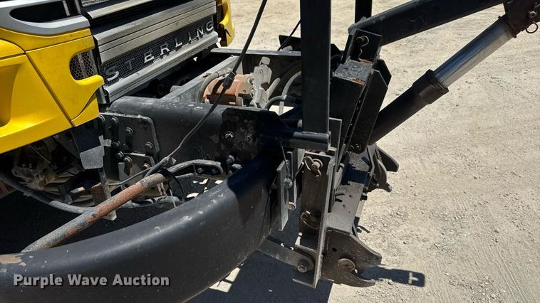 image for item DY0407 2007 Sterling L-Line dump truck